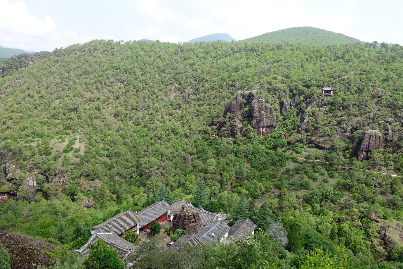 雲南劍川-石寶山石鍾寺